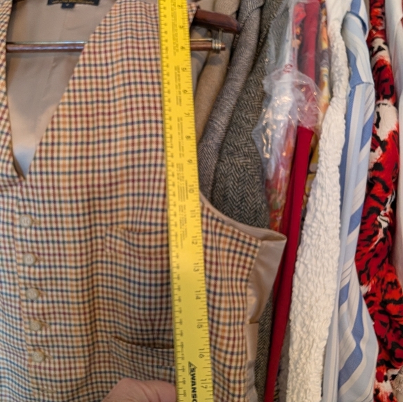 Brooks Brothers Country Gentleman's Vest. 4 Pocket Plaid Wool Button Front Vest. - Picture 7 of 8